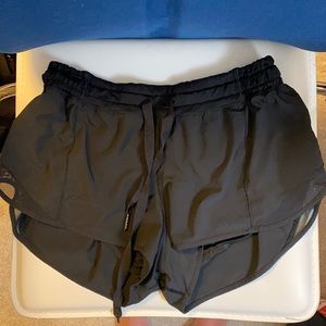 Lululemon Black 2.5” Hotty Hot Shorts
